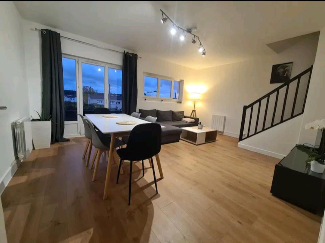 Duplex Familial Proche Gare Et Hyper Centre Ville Villepreux Bagian luar foto